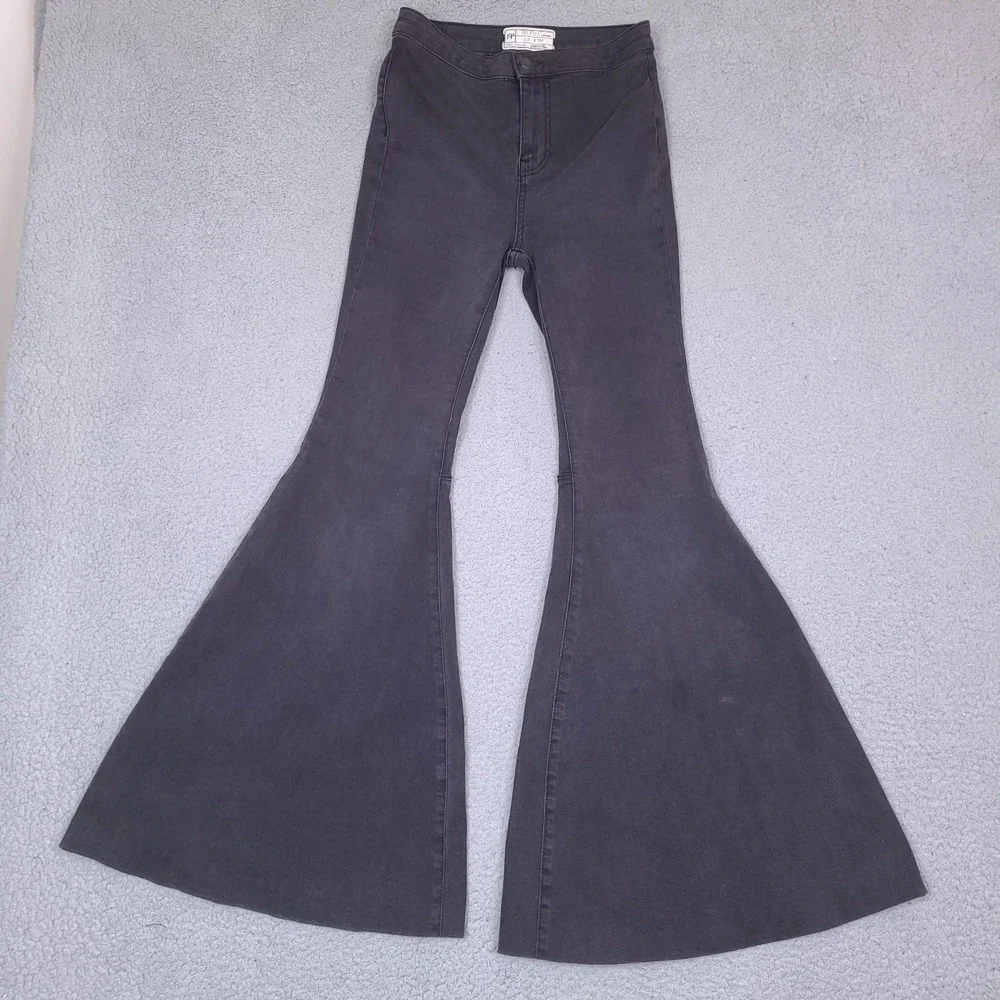Free People Jeans Womens 26 Gray Charcoal Bell Bottoms Super Flare Denim Stretch